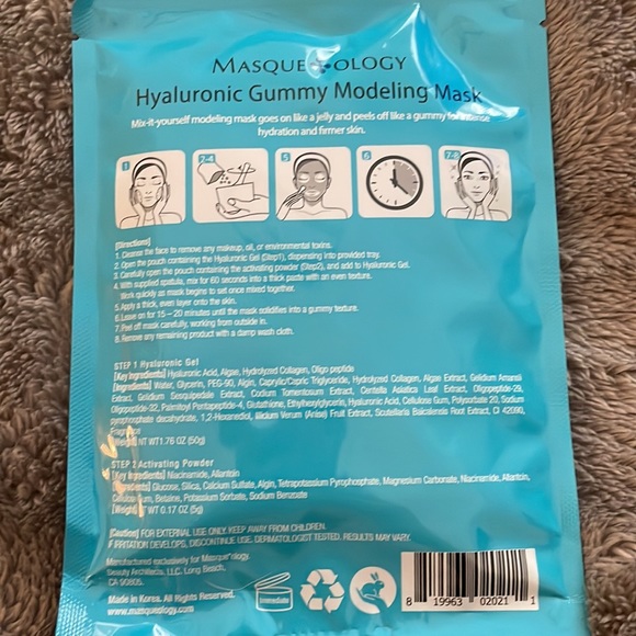 🌿$4/$20 Modeling Mask - Picture 2 of 2